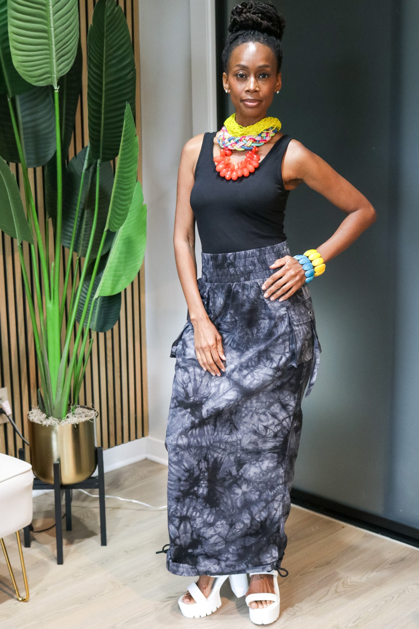 RUCHED CHIC MAXI SKIRT-Black