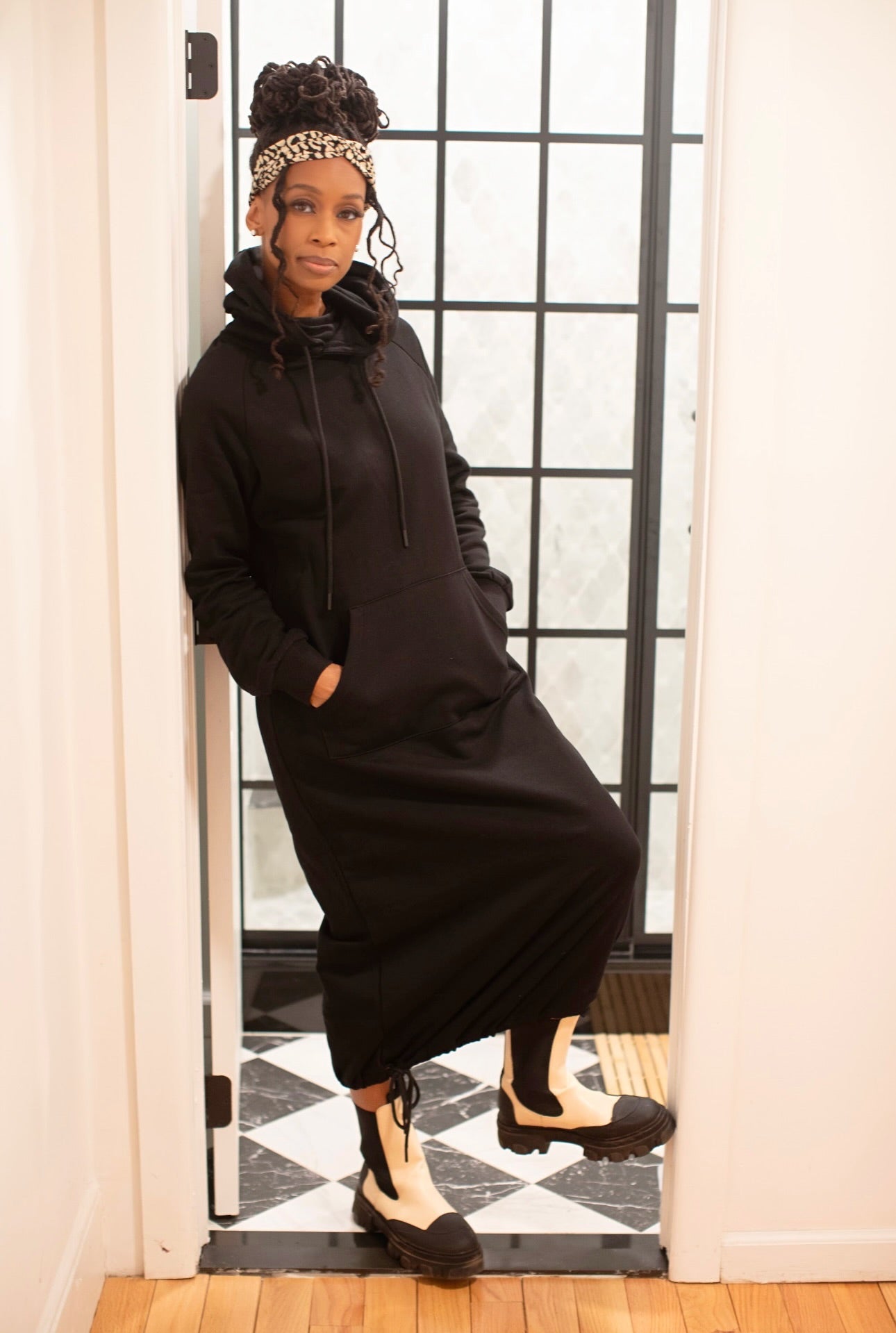 HOODIE SWEAT DRESS-Black